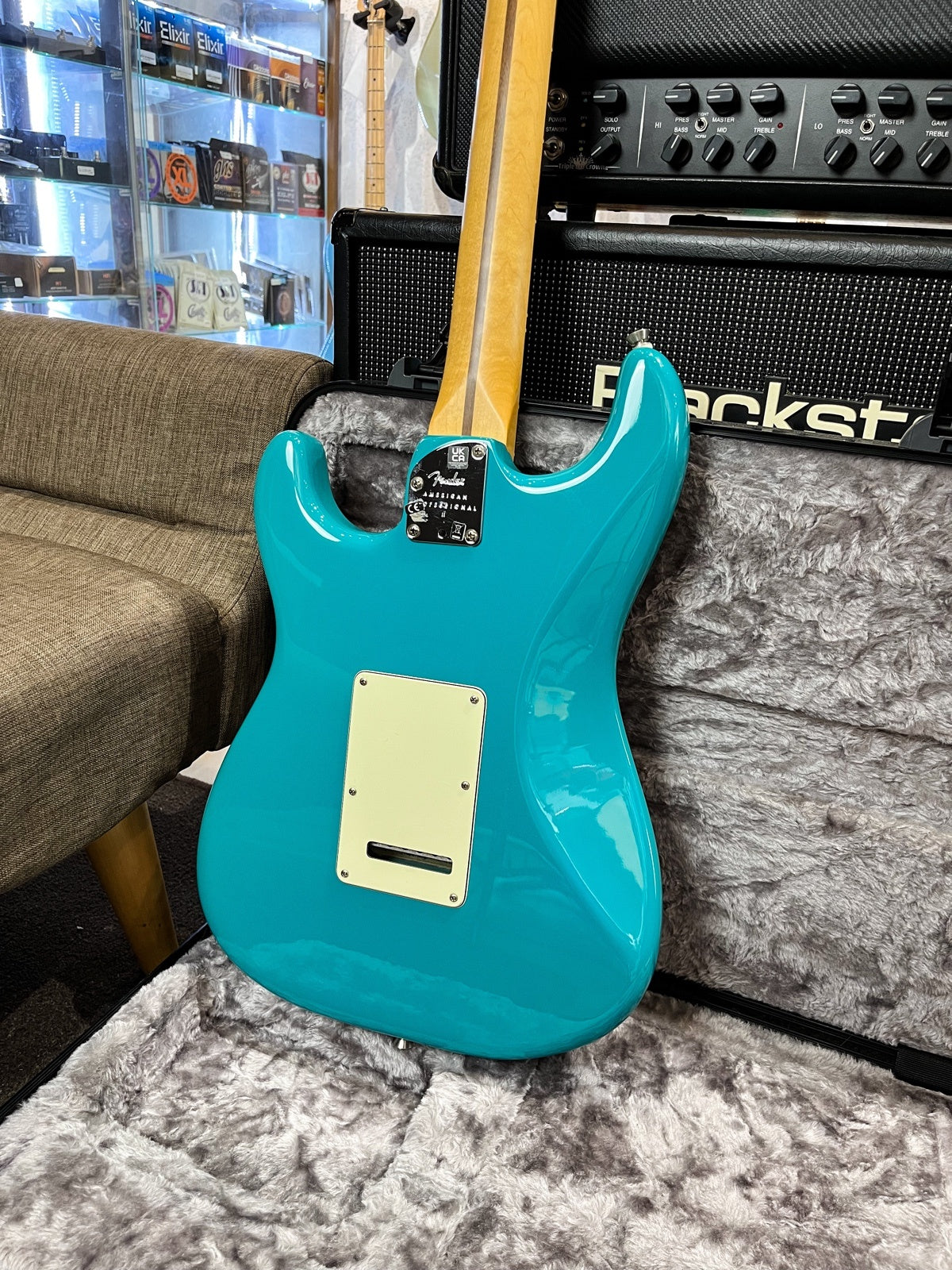 FENDER STRATOCASTER AMERICAN PROFESSIONAL MIAMI BLUE II