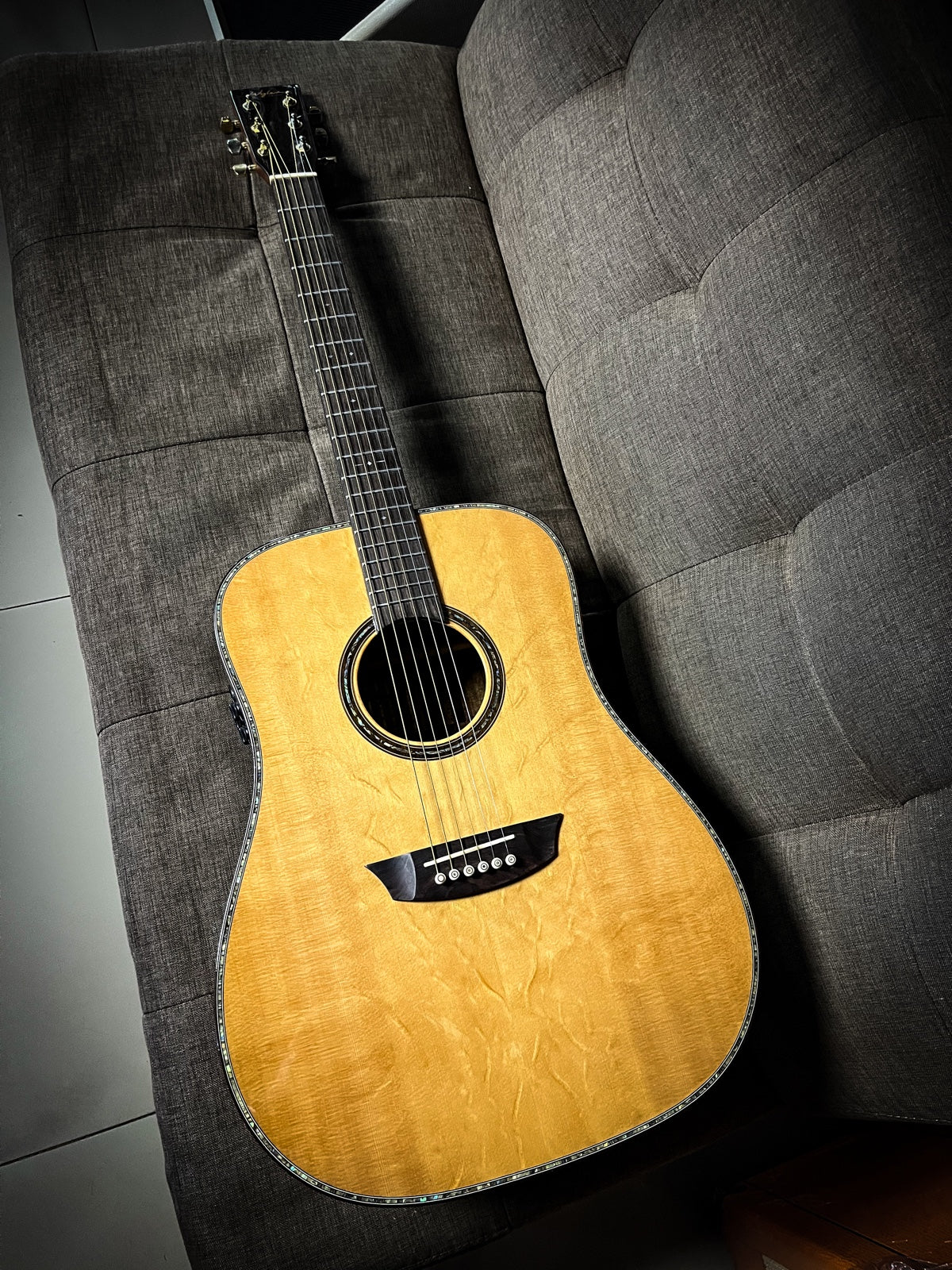 Acoustic Wyler Midvale Ovangkol 2019