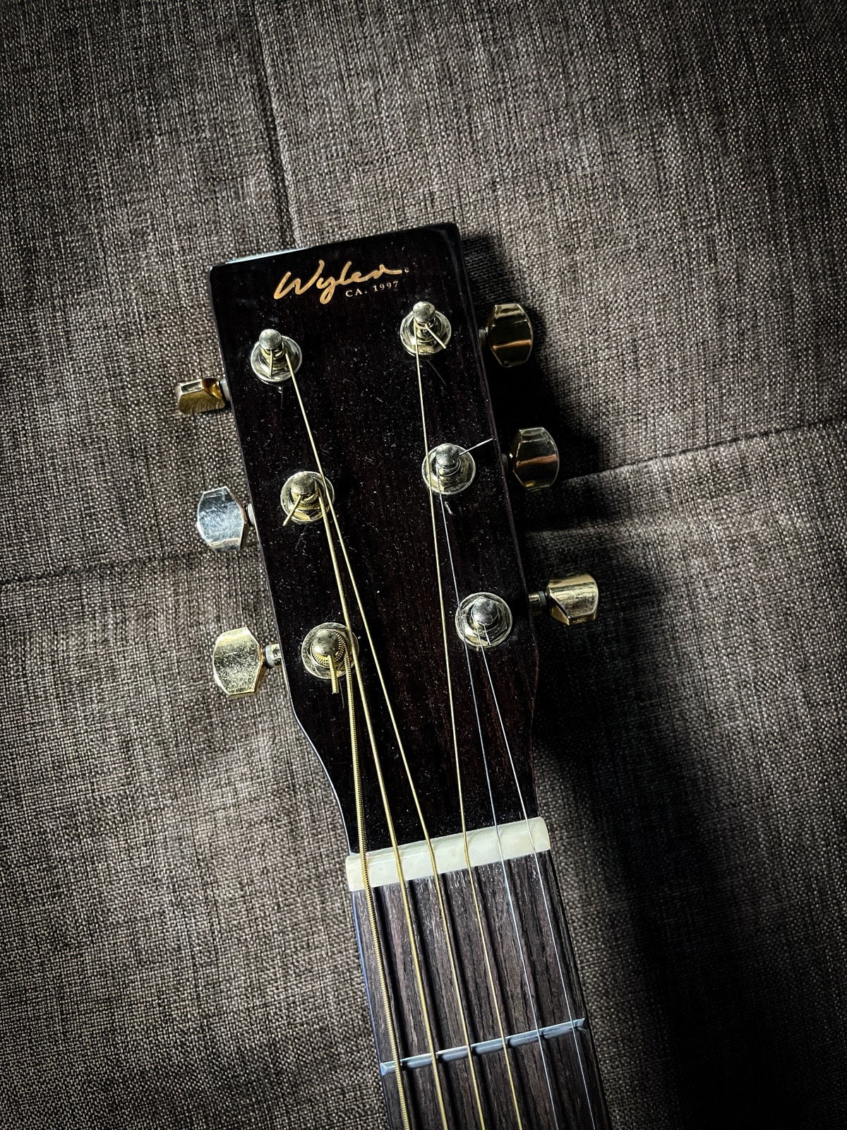 Acoustic Wyler Midvale Ovangkol 2019