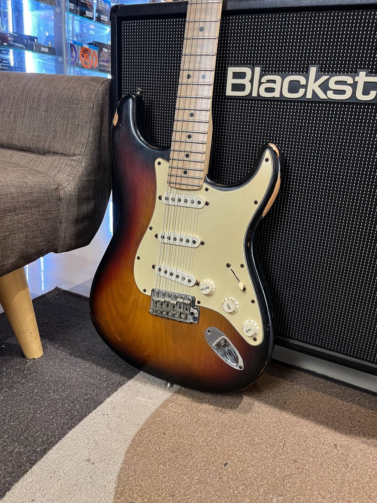 Fender Stratocaster Highway One Sunburst Relic