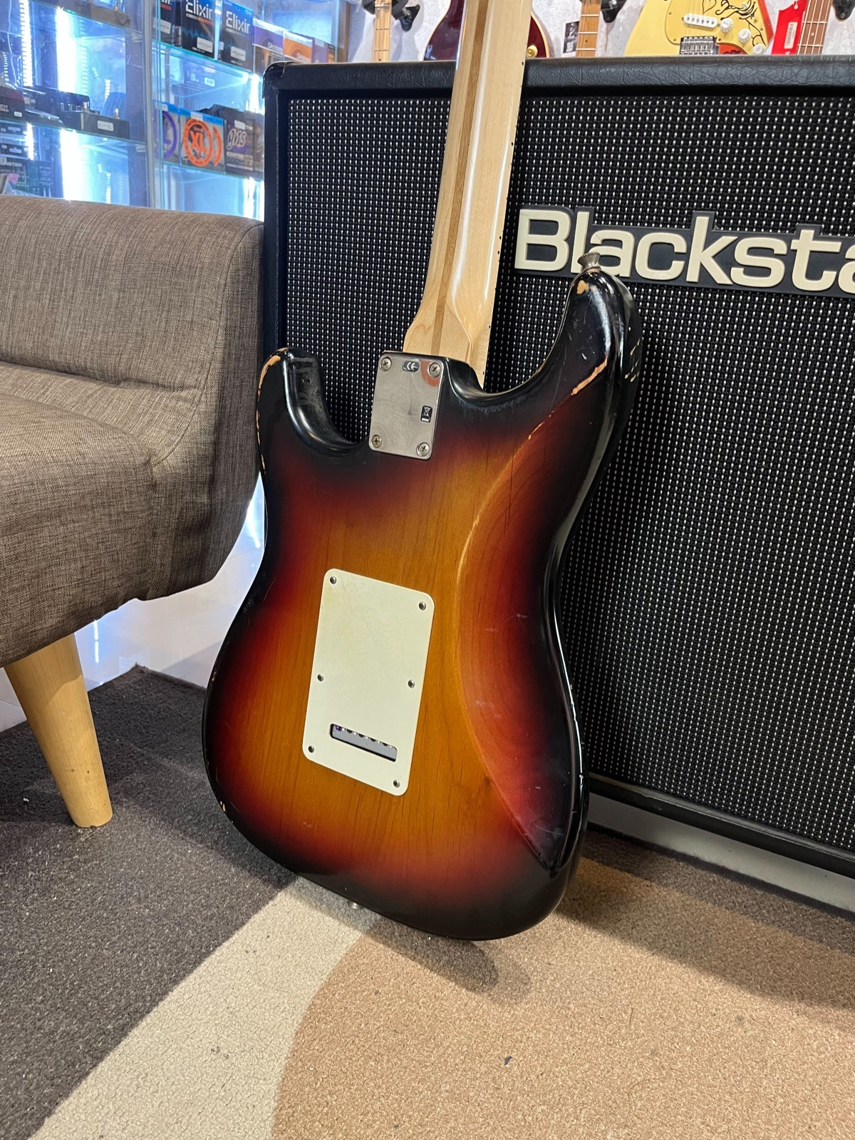 Fender Stratocaster Highway One Sunburst Relic