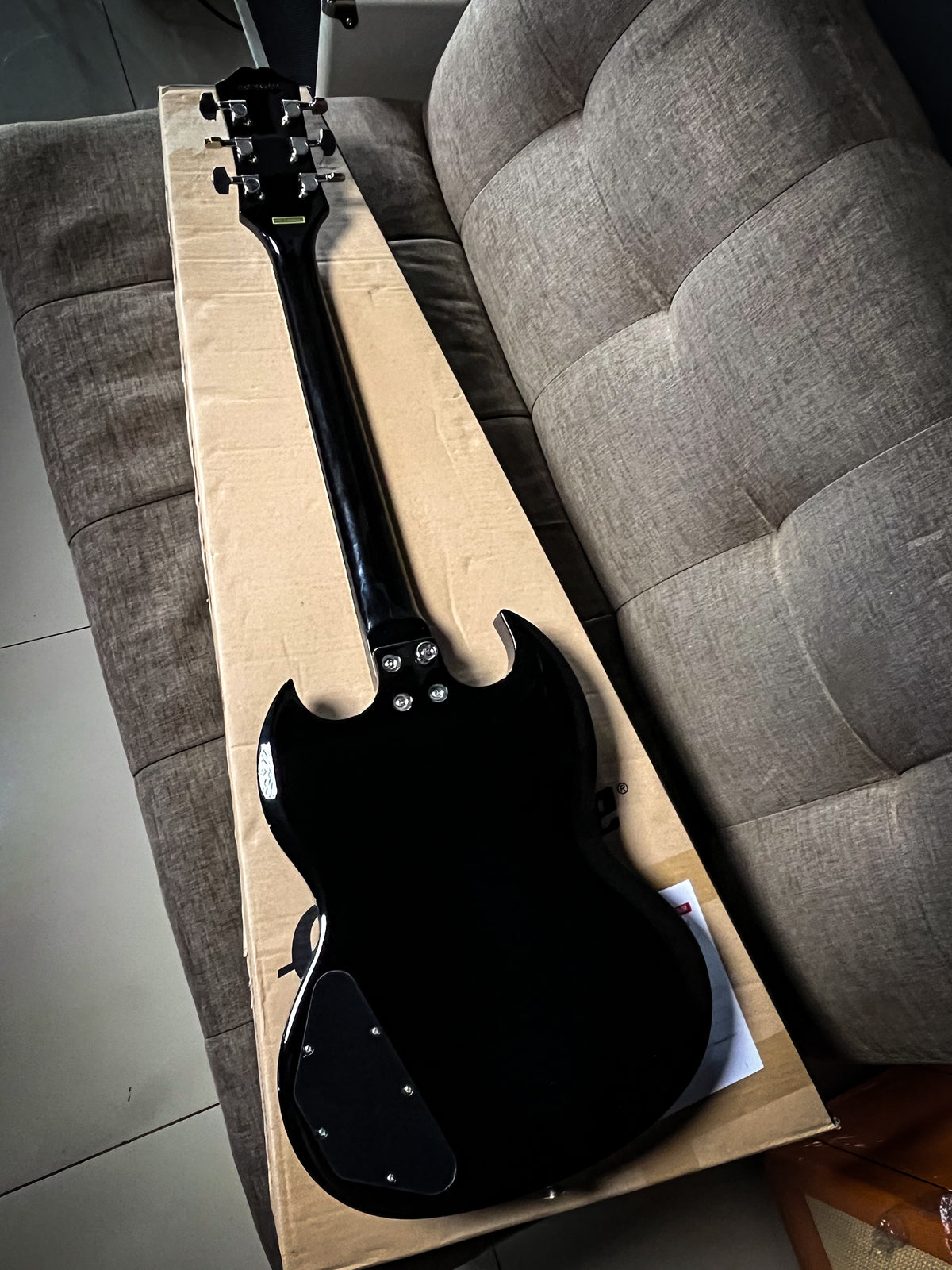 Epiphone SG Tribute Plus