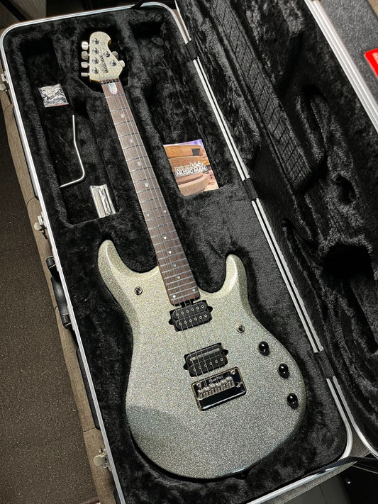 Musicman JP6 Piezo Silver Sparkle limited edition
