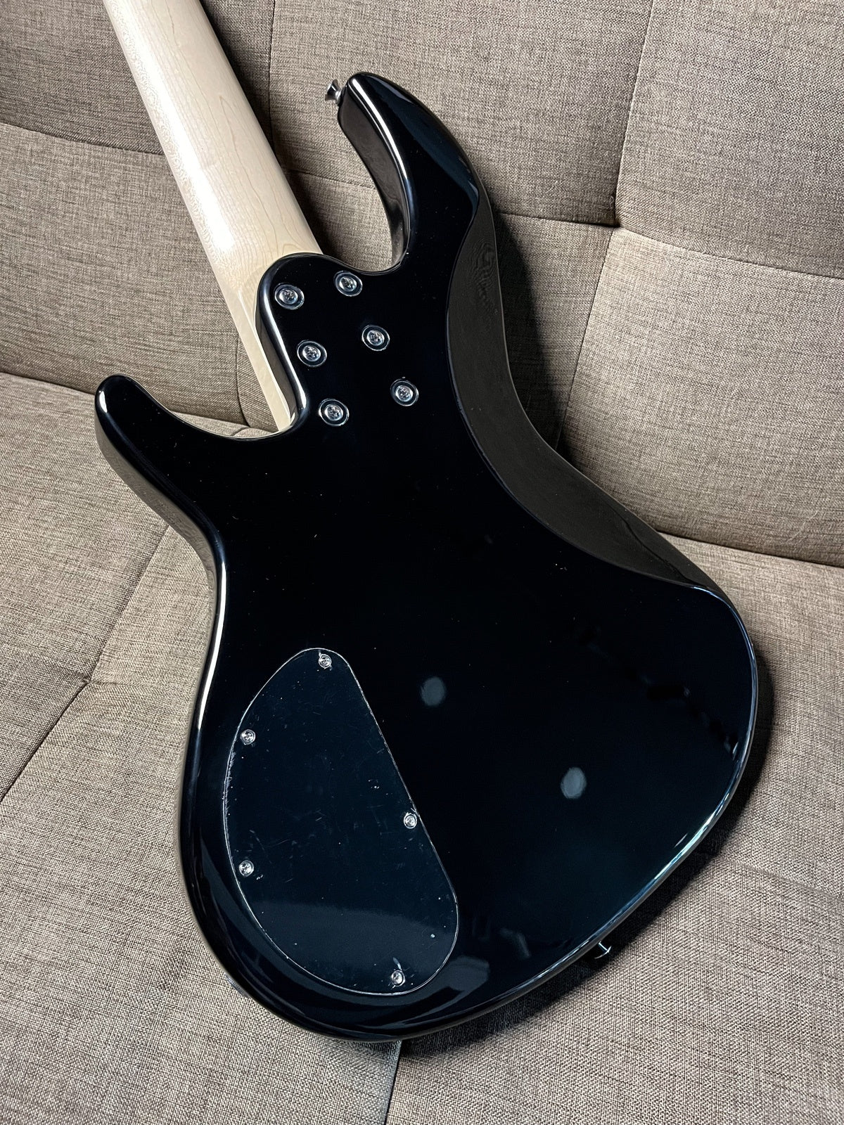 ARIA PRO II RSB-618/S ELECTRIC BASS BK (NEW)