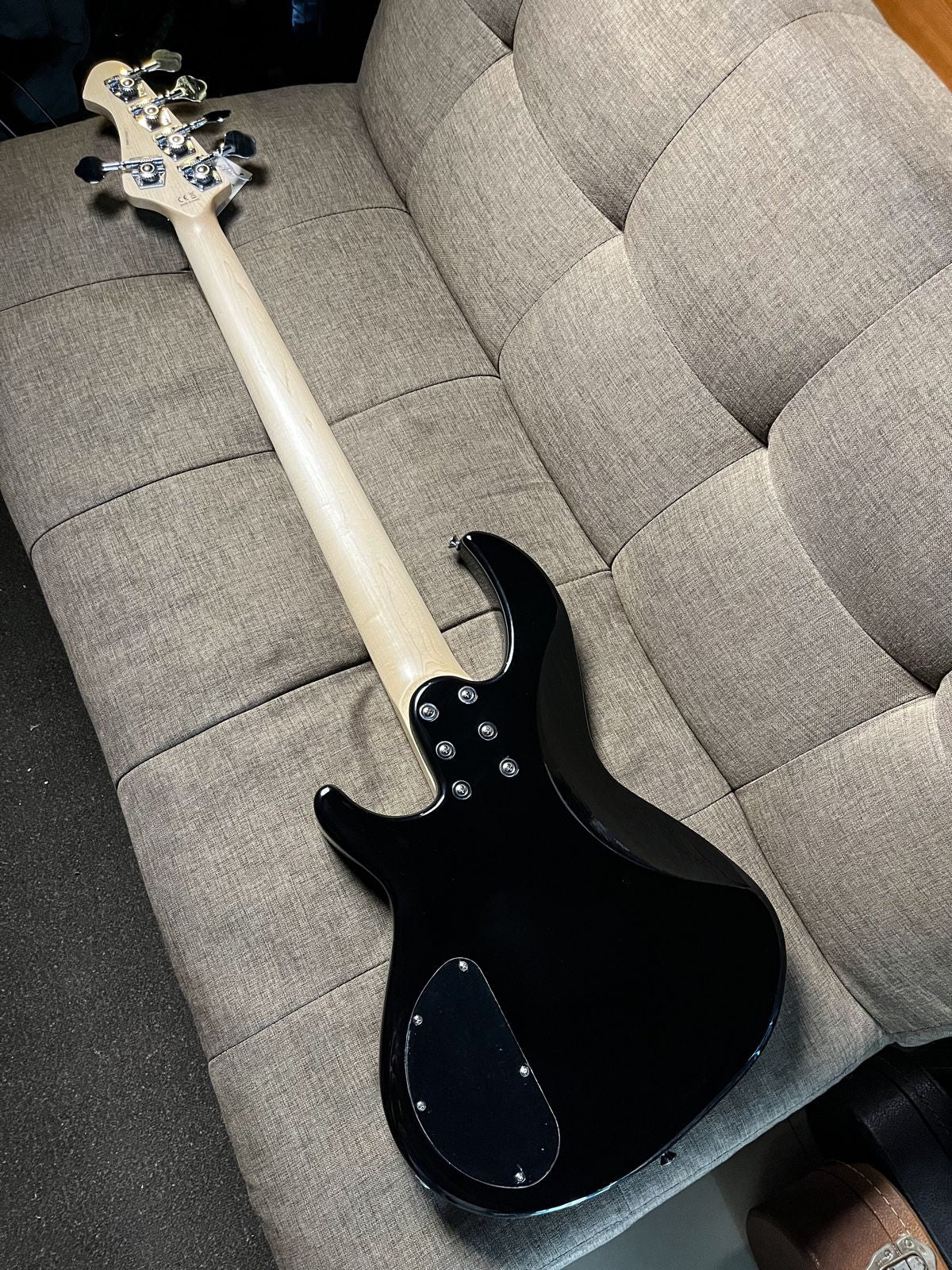 ARIA PRO II RSB-618/S ELECTRIC BASS BK (NEW)