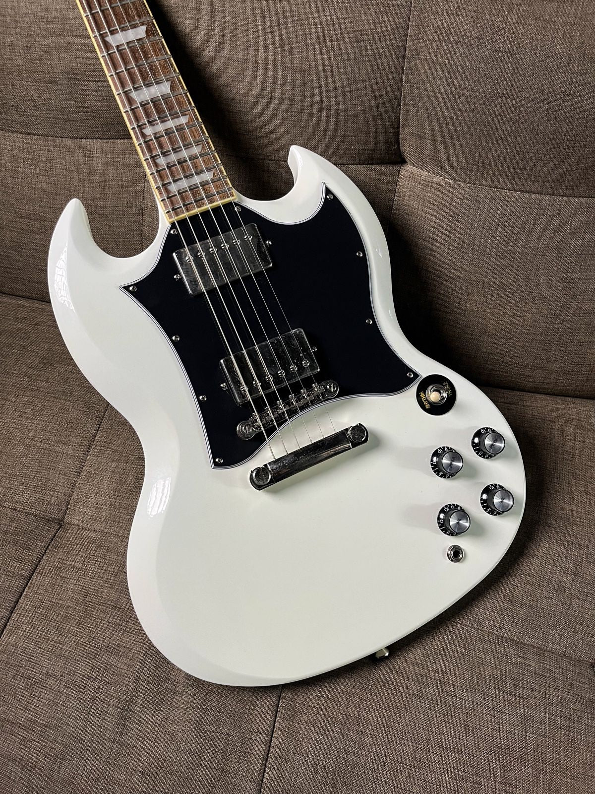 Epiphone sg standard alpine white