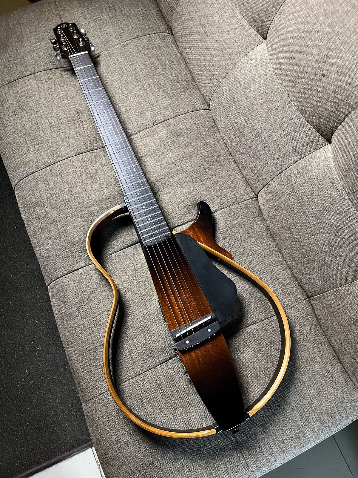 Yamaha SLG200S
