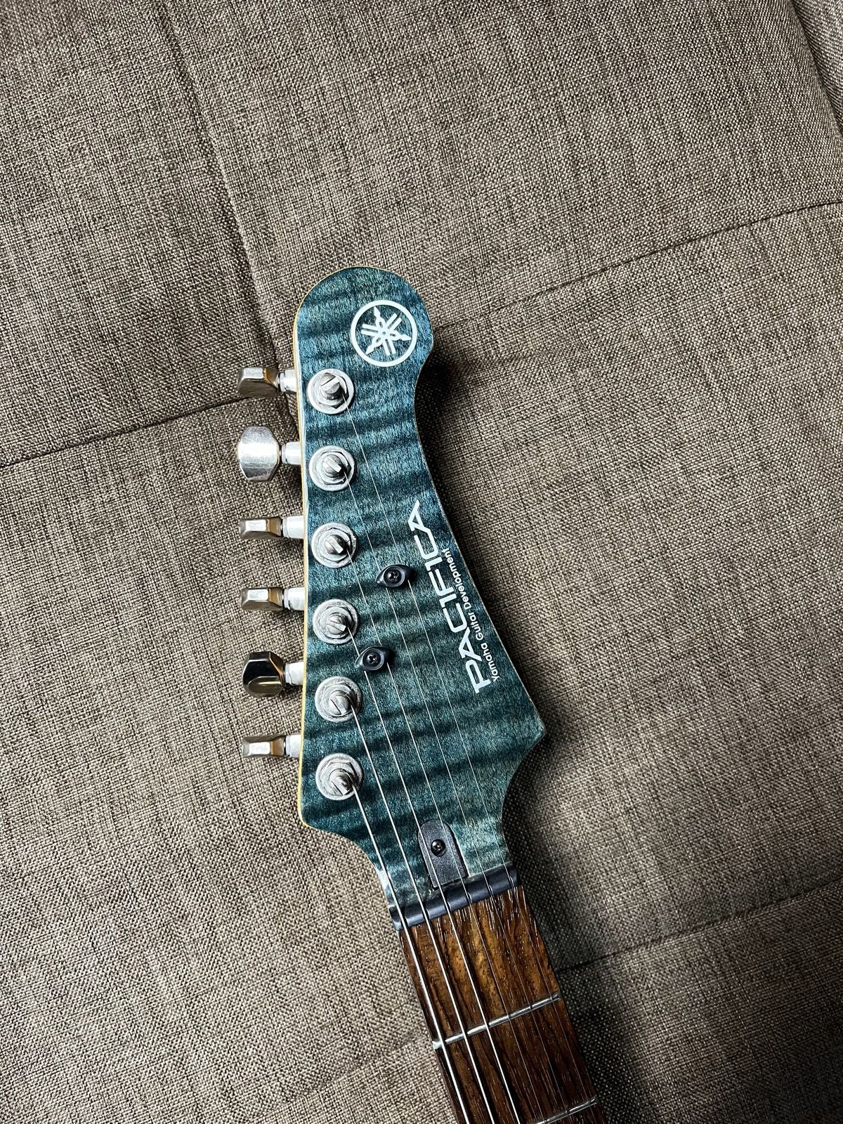 Yamaha Pasifica 612