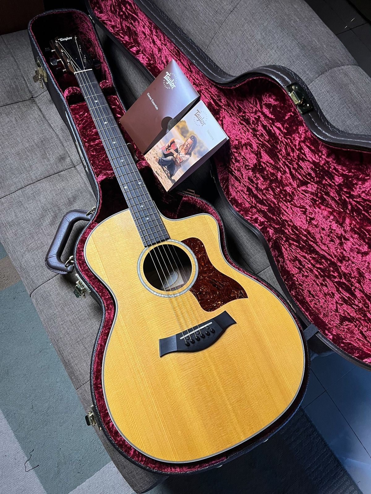 Taylor 214ce deluxe