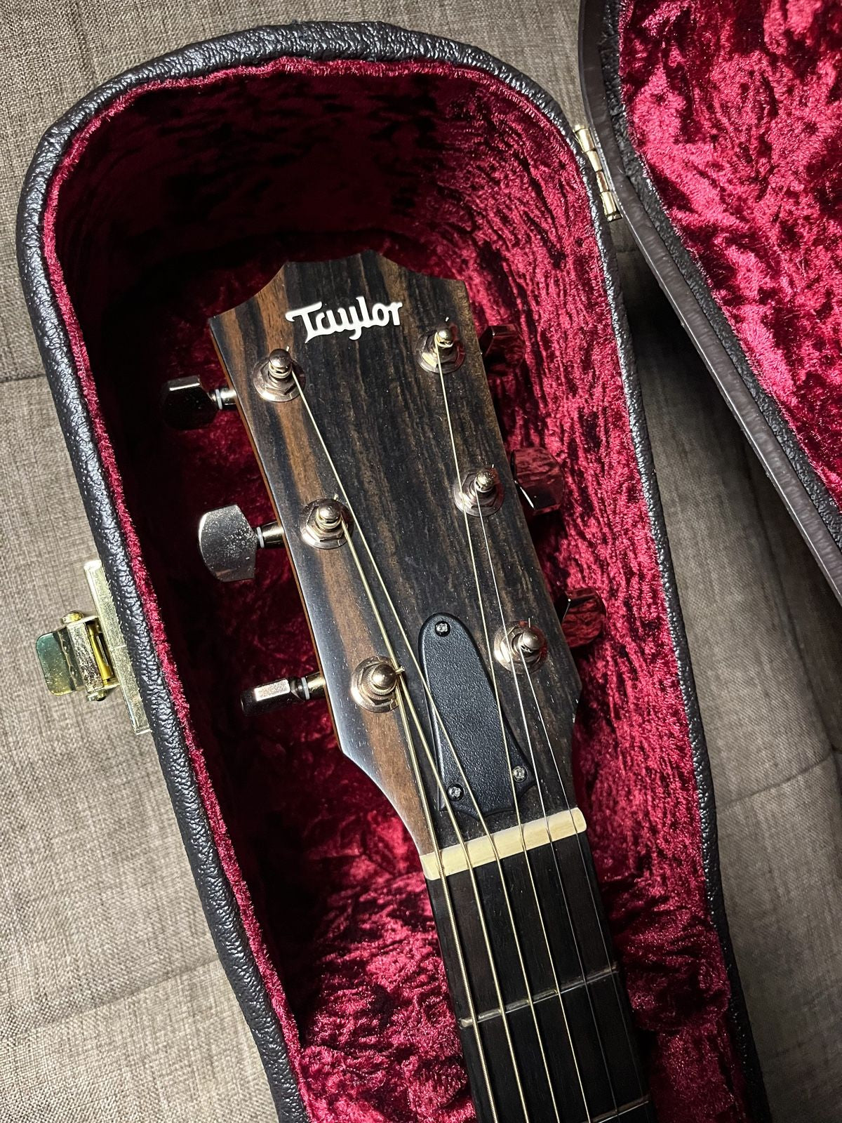 Taylor 214ce deluxe