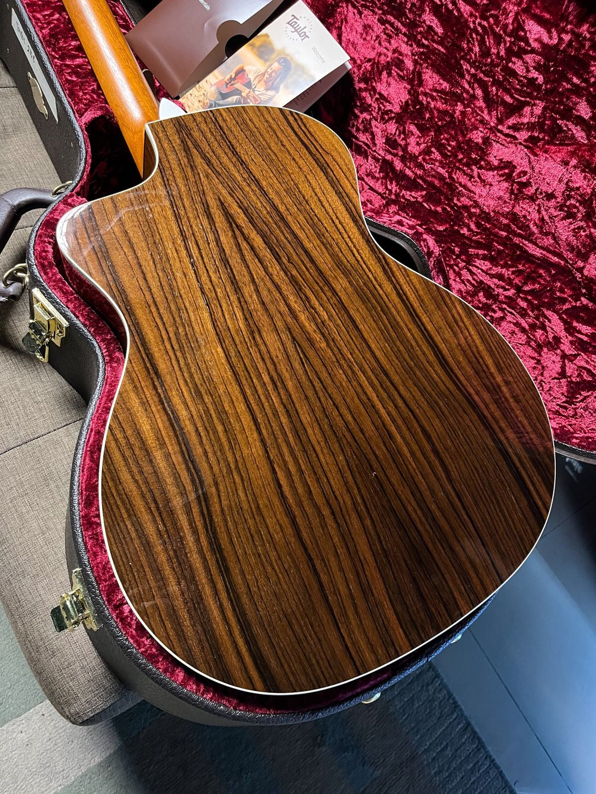 Taylor 214ce deluxe