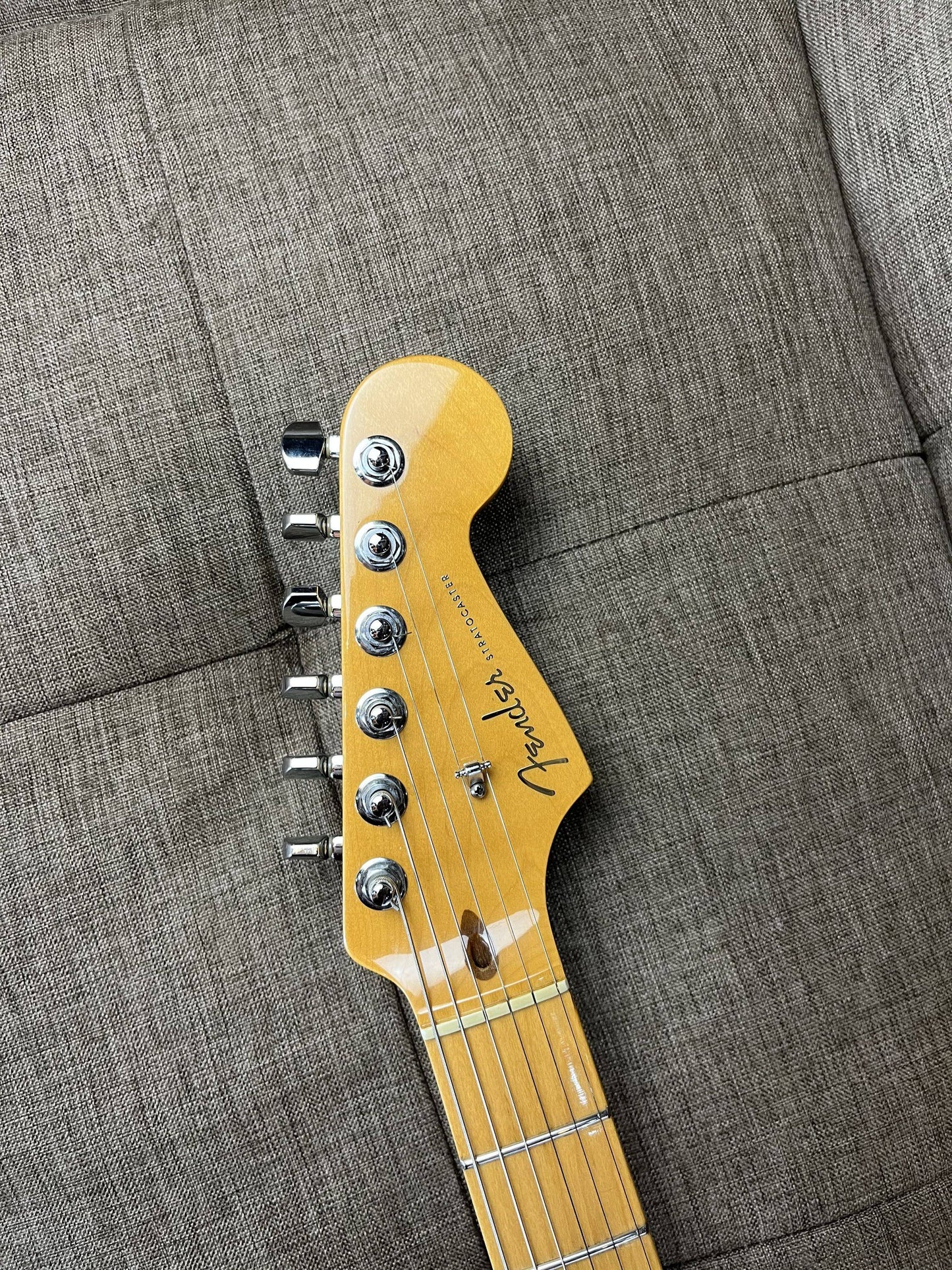 FENDER STRATOCASTER AMERICAN DELUXE