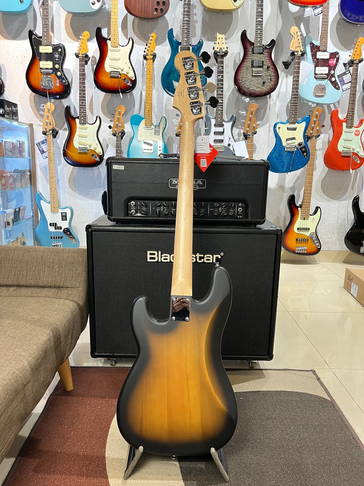 SQUIER DEBUT SERIES PRECISION BASS, LAUREL FB, 2 COLOUR SUNBURST
