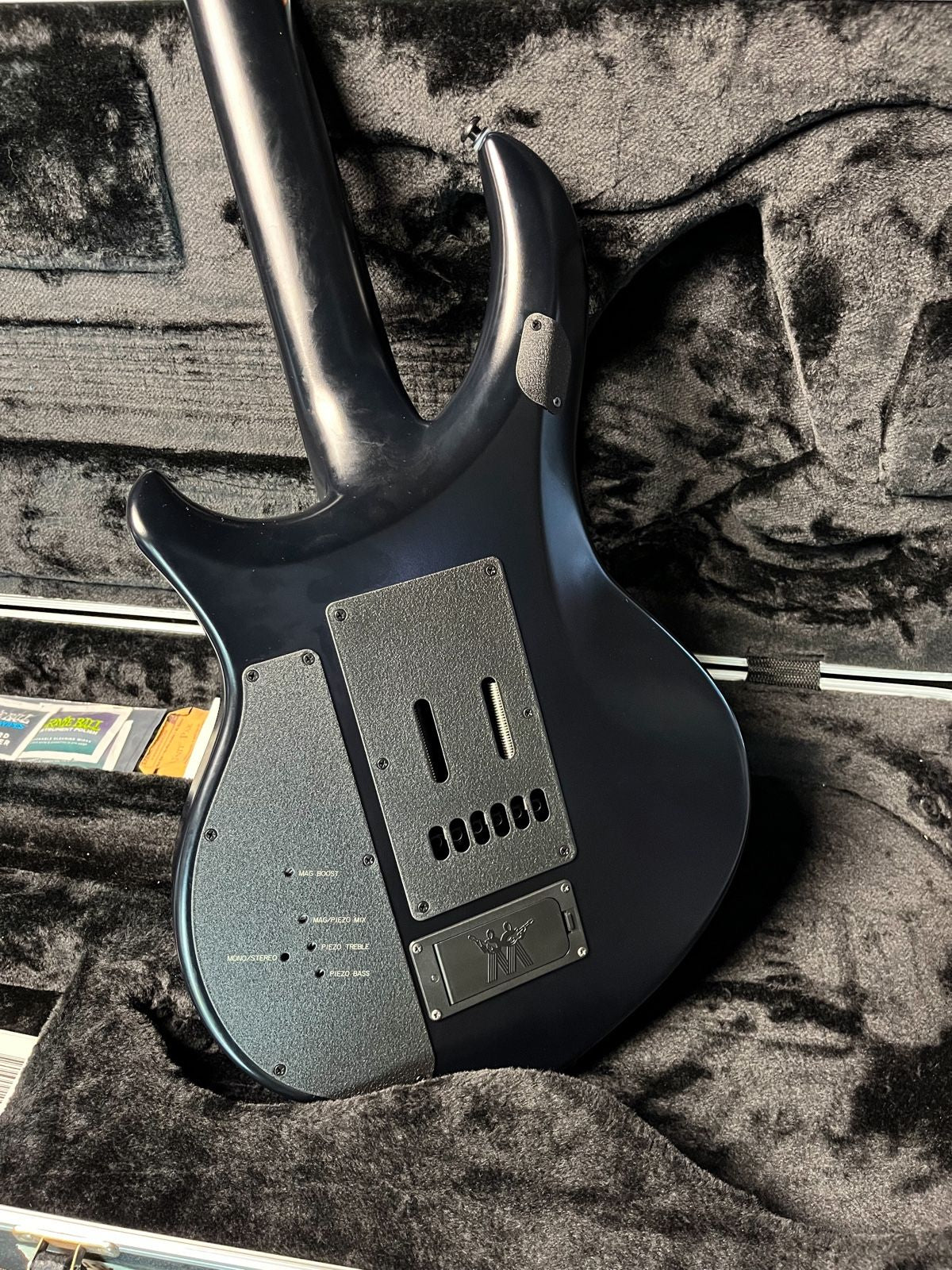 Musicman Majesty Stealth Black