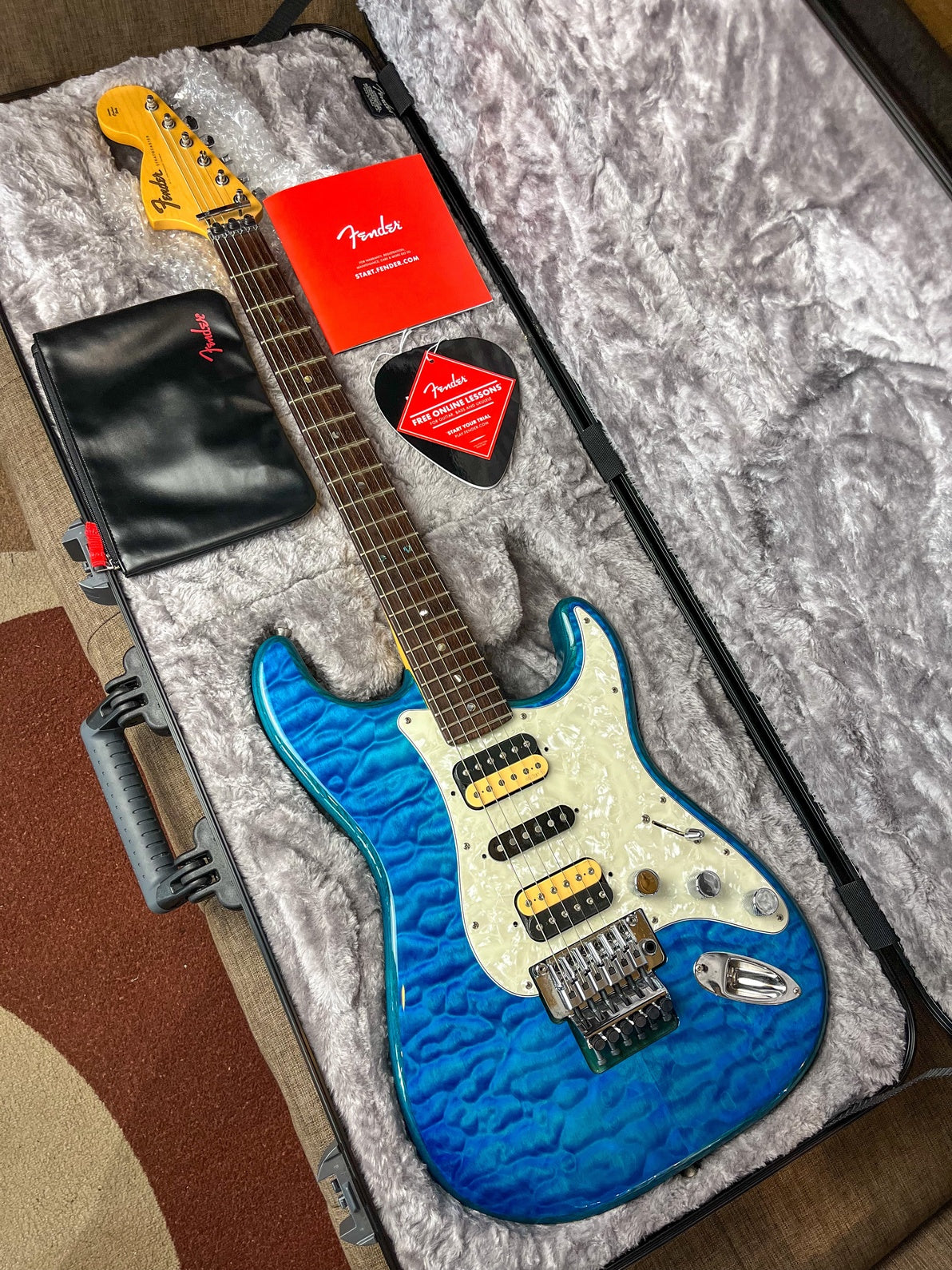 FENDER STRATOCASTER MICHIYA HARUHATA
