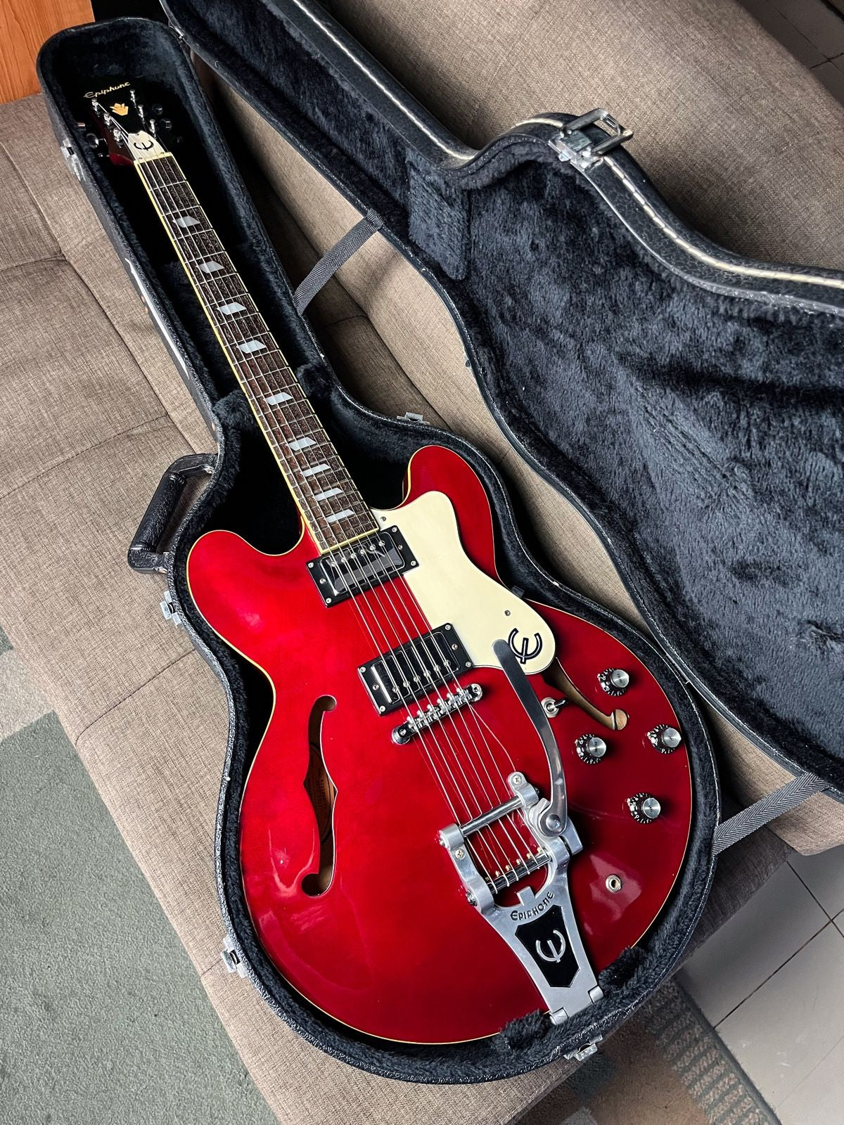 Epiphone riviera bigsby korea