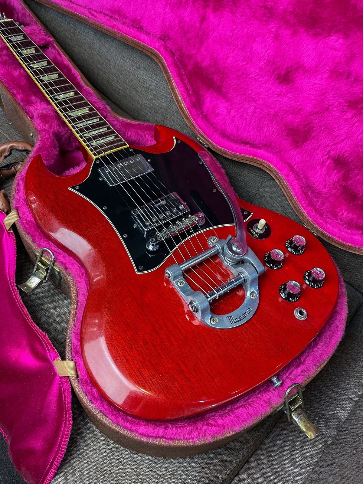 Gibson SG Standard Maestro Bigsby 1999 – smosyumusic-com