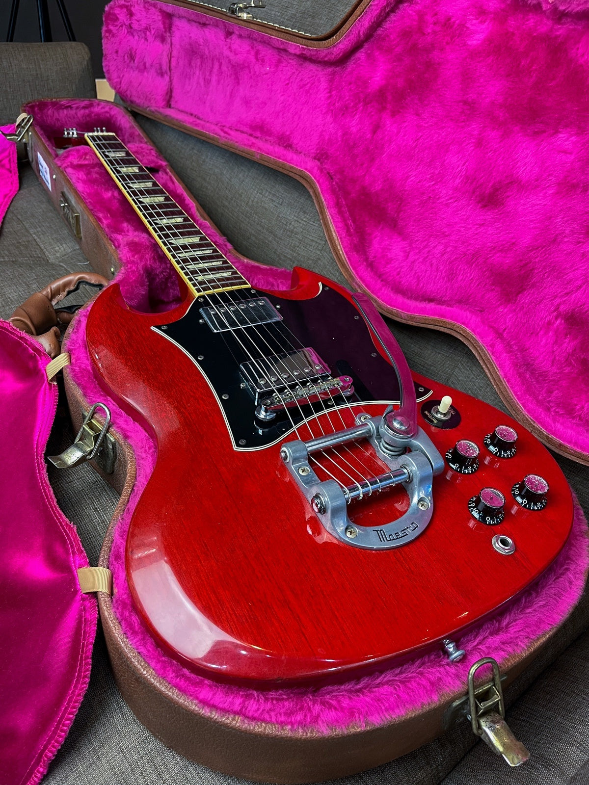 Gibson SG Standard Maestro Bigsby 1999