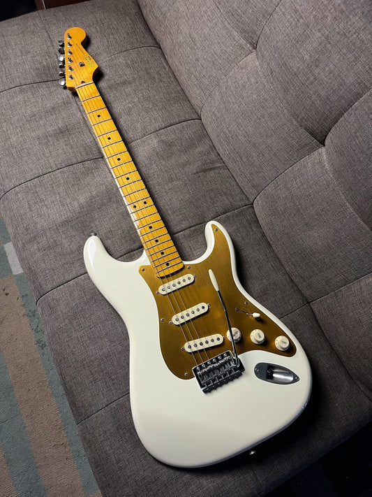 Squier stratocaster classic vibe 50's olympic white MIC 2013