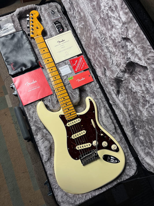 Fender stratocaster american professional II olympic white