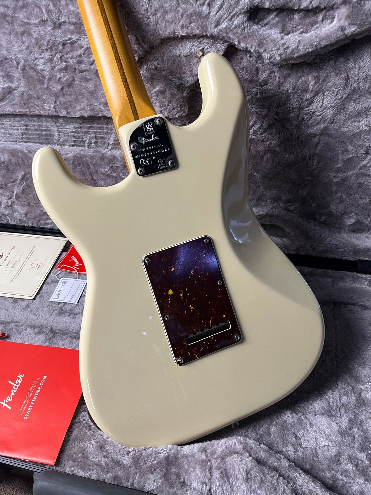 Fender stratocaster american professional II olympic white
