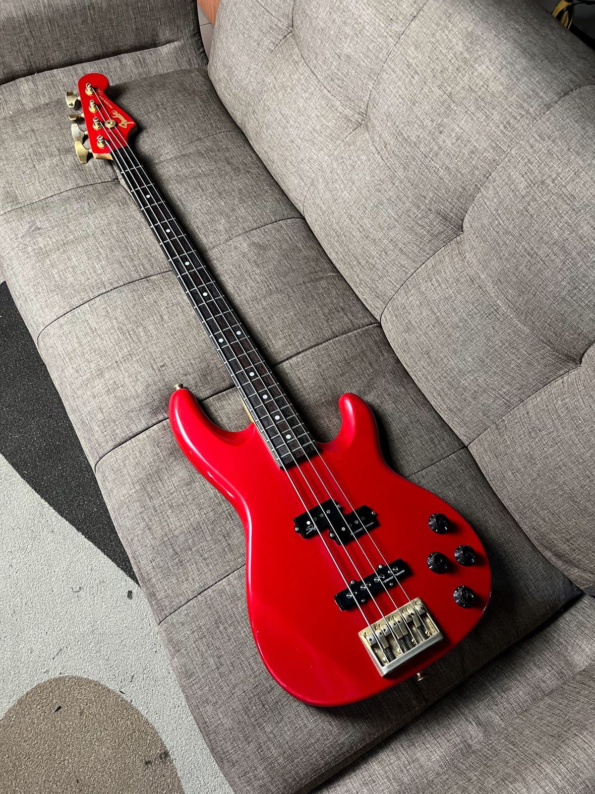 Fender precision bass lyte japan 1993 upgrade pickup seymour duncan steve harris