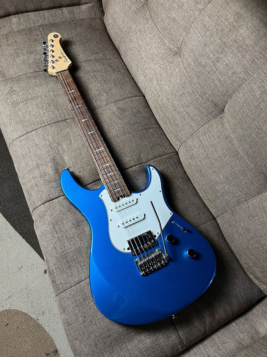 Yamaha pasifica pacs12+m std plus