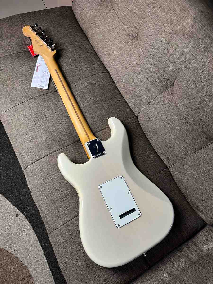 FENDER STAROCASTER PLAYER II HSS WHITE BLONDE