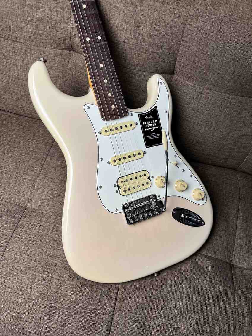 FENDER STAROCASTER PLAYER II HSS WHITE BLONDE