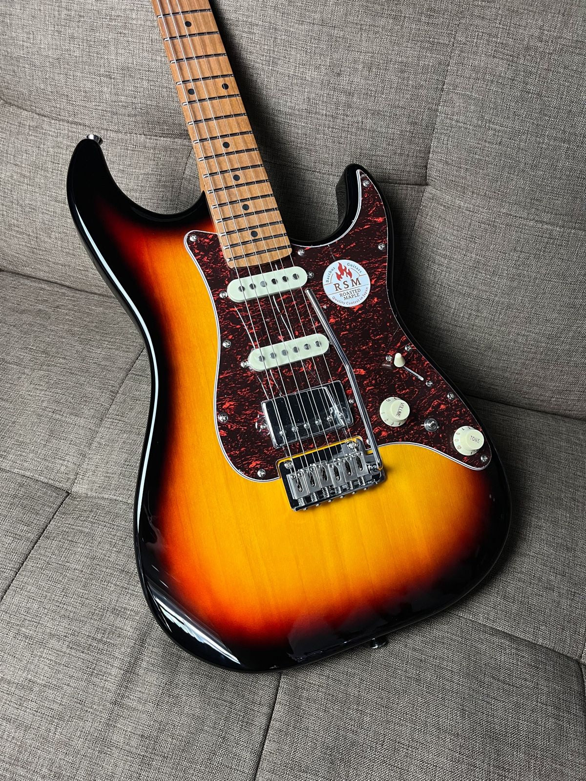 BACCHUS UNIVERSE GS-2EX-RSM/M TRI TONE SUNBURST
