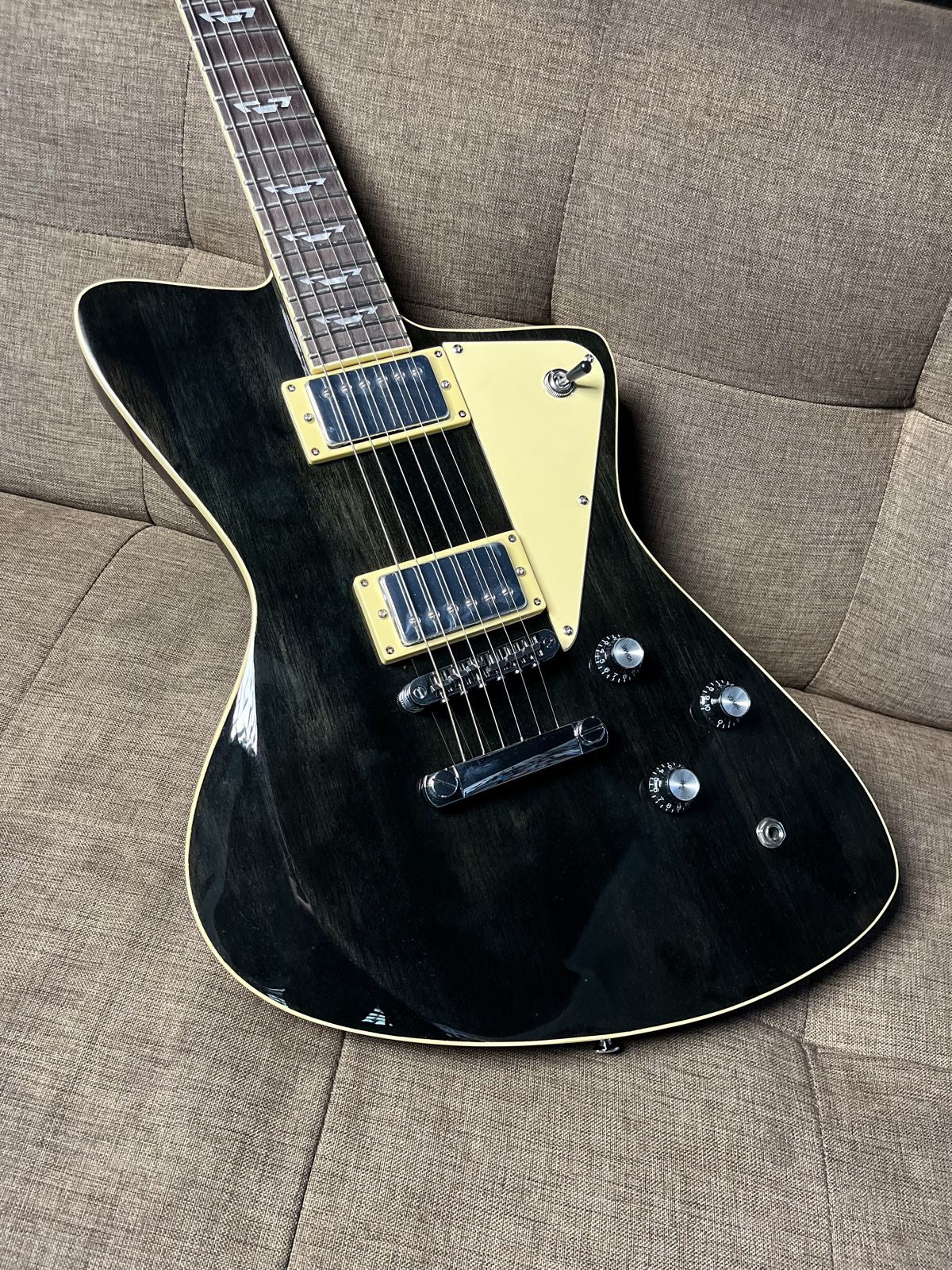 GUITAR ELEKTRIK CETTA TRUNYAN SET NECK TRANSPARANT BLACK