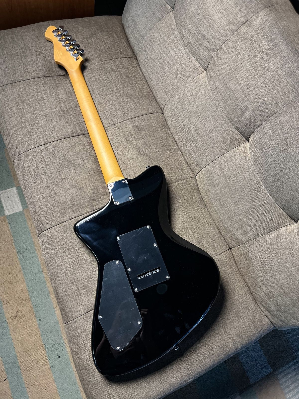 GITAR ELEKTIK CETTA TRUNYAN BOLT ON BLACK