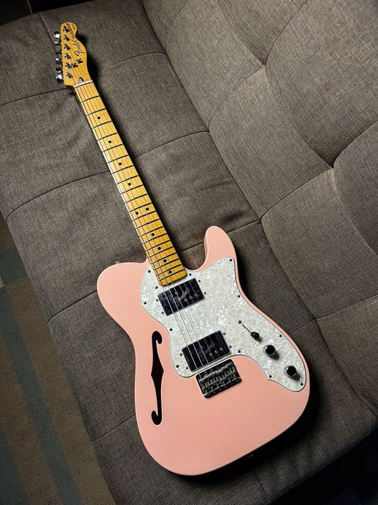 Fender Limited Edition Vintera 70s Telecaster Thinline in Shell Pink