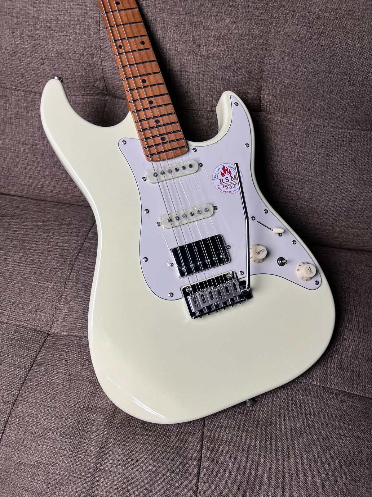 BACCHUS UNIVERSE GS-2EX-RSM/M OLYMPIC WHITE