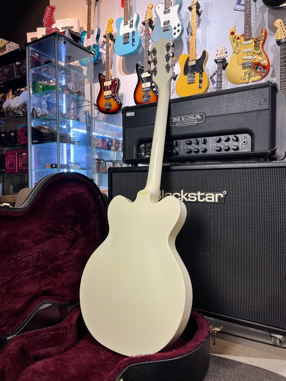 GRETSCH G6137TCB WHITE PANTHER