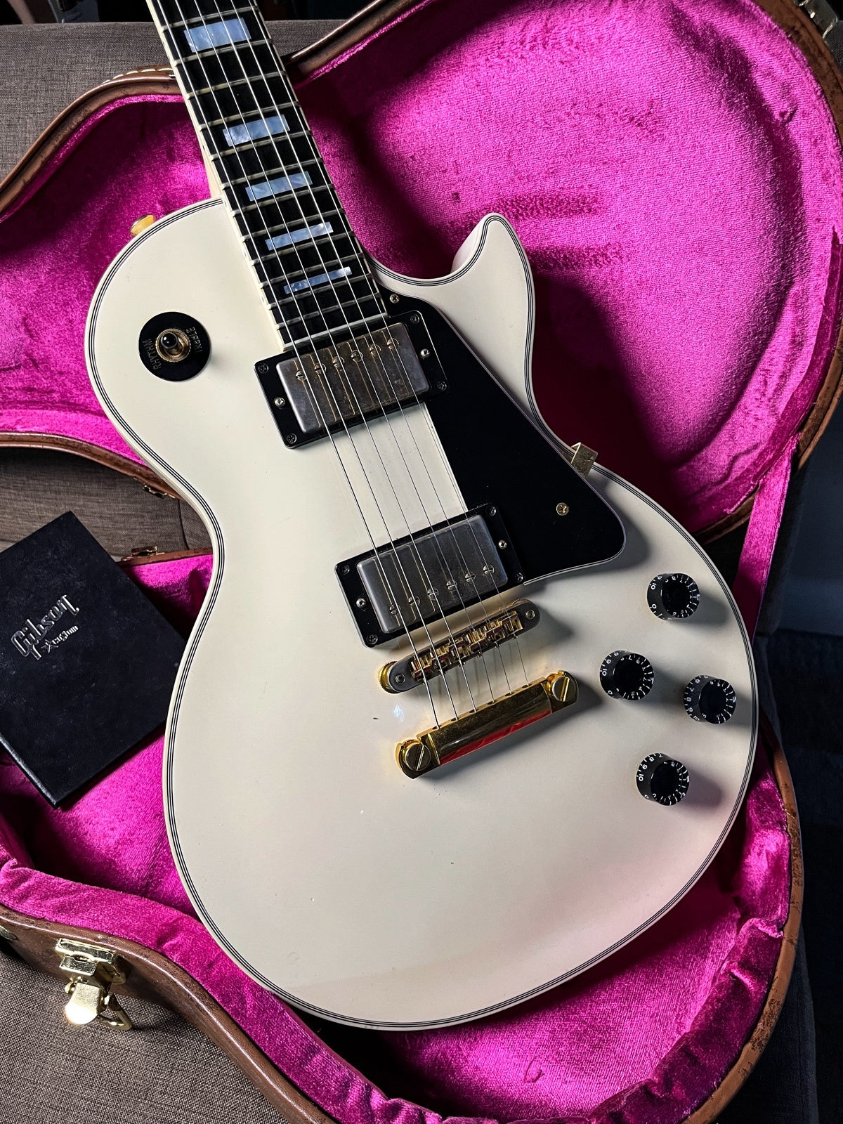 Gibson customshop lespaul custom alpine white