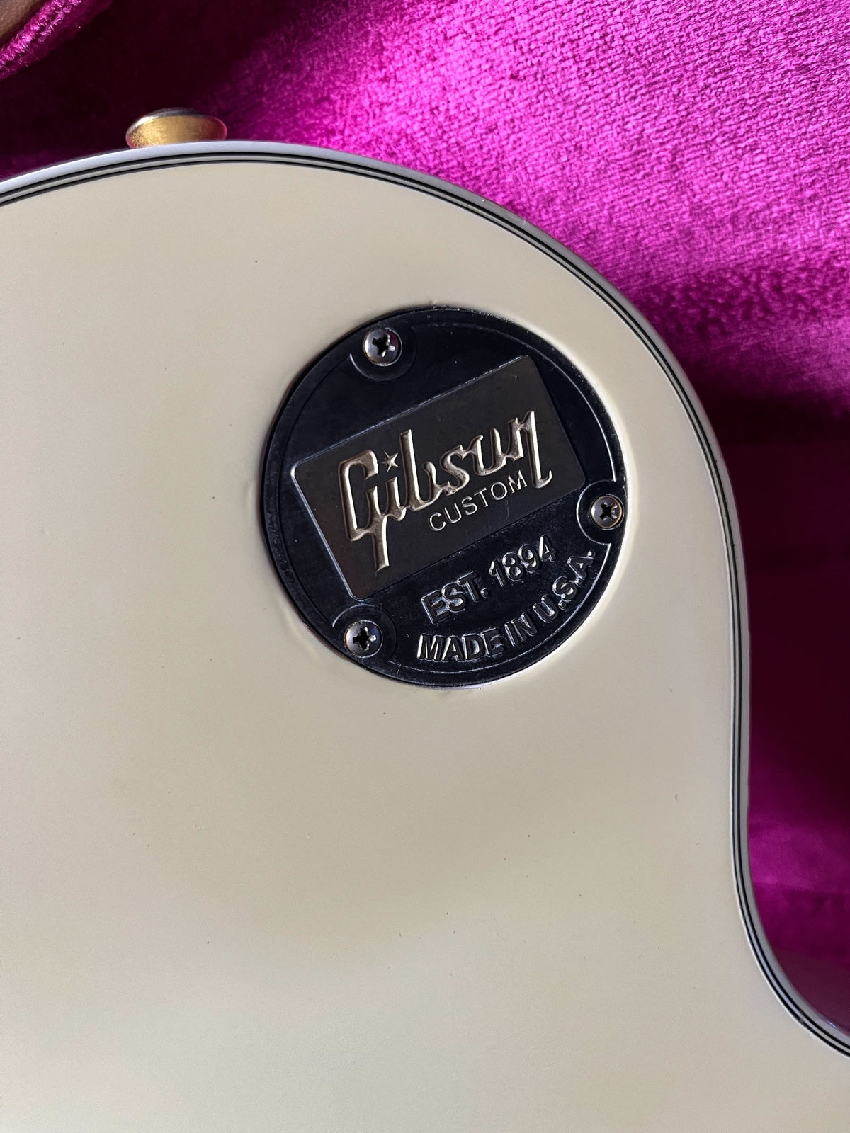 Gibson customshop lespaul custom alpine white