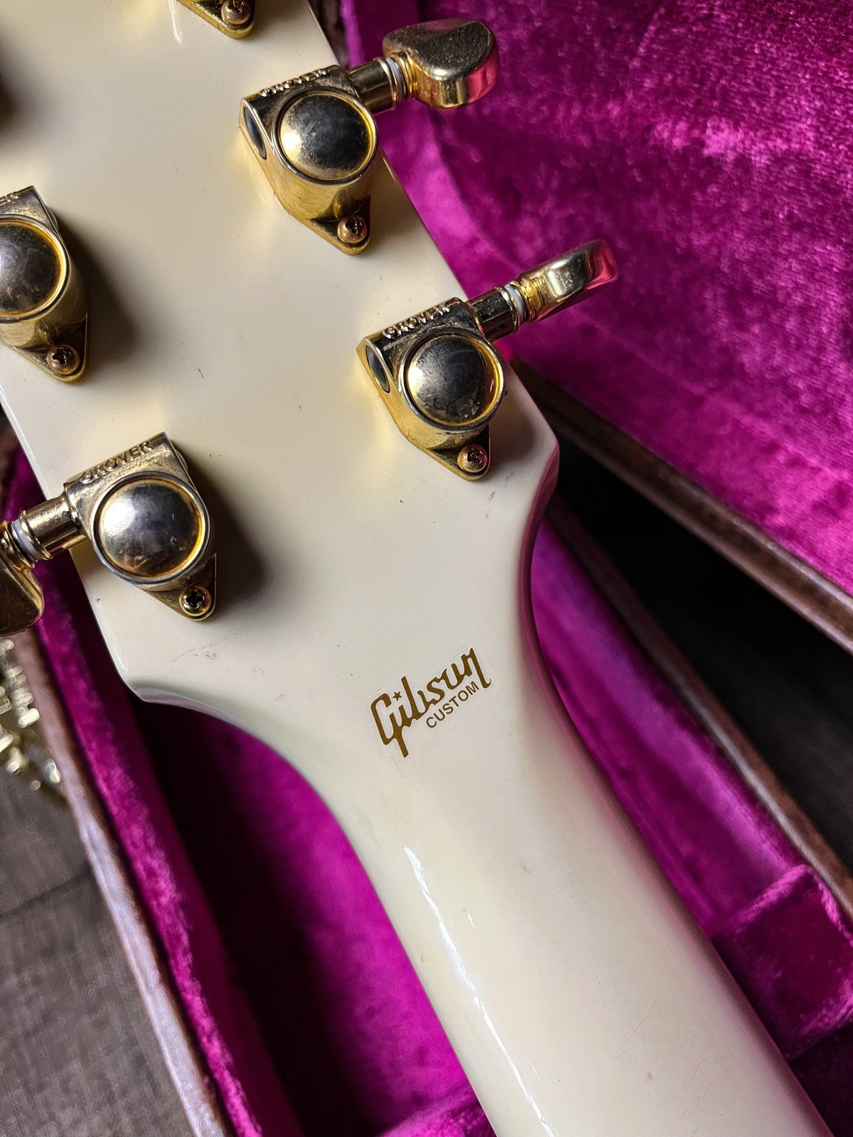 Gibson customshop lespaul custom alpine white