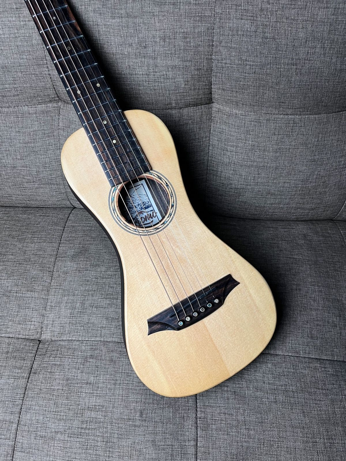 Bromo Travel Guitar BAT3E