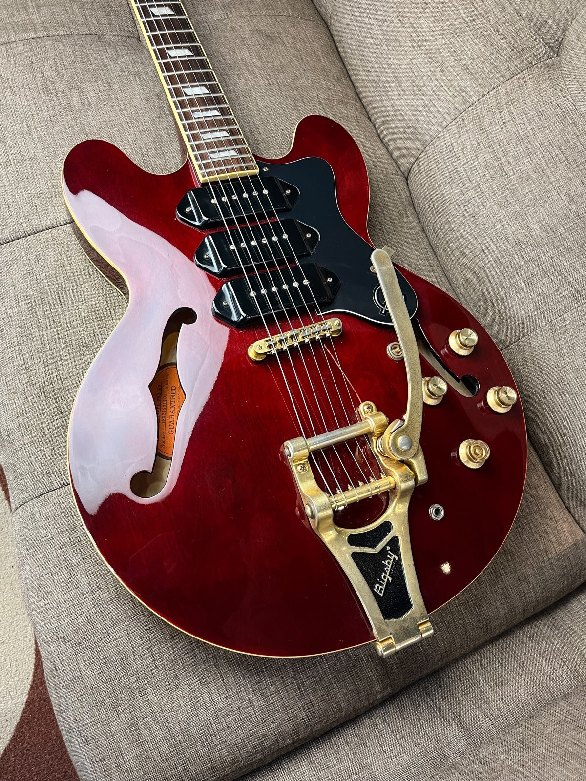 Epiphone Riviera P93
