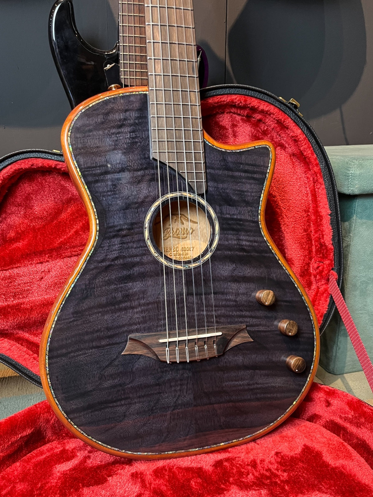 Bromo Nylon Guitar BEN2C