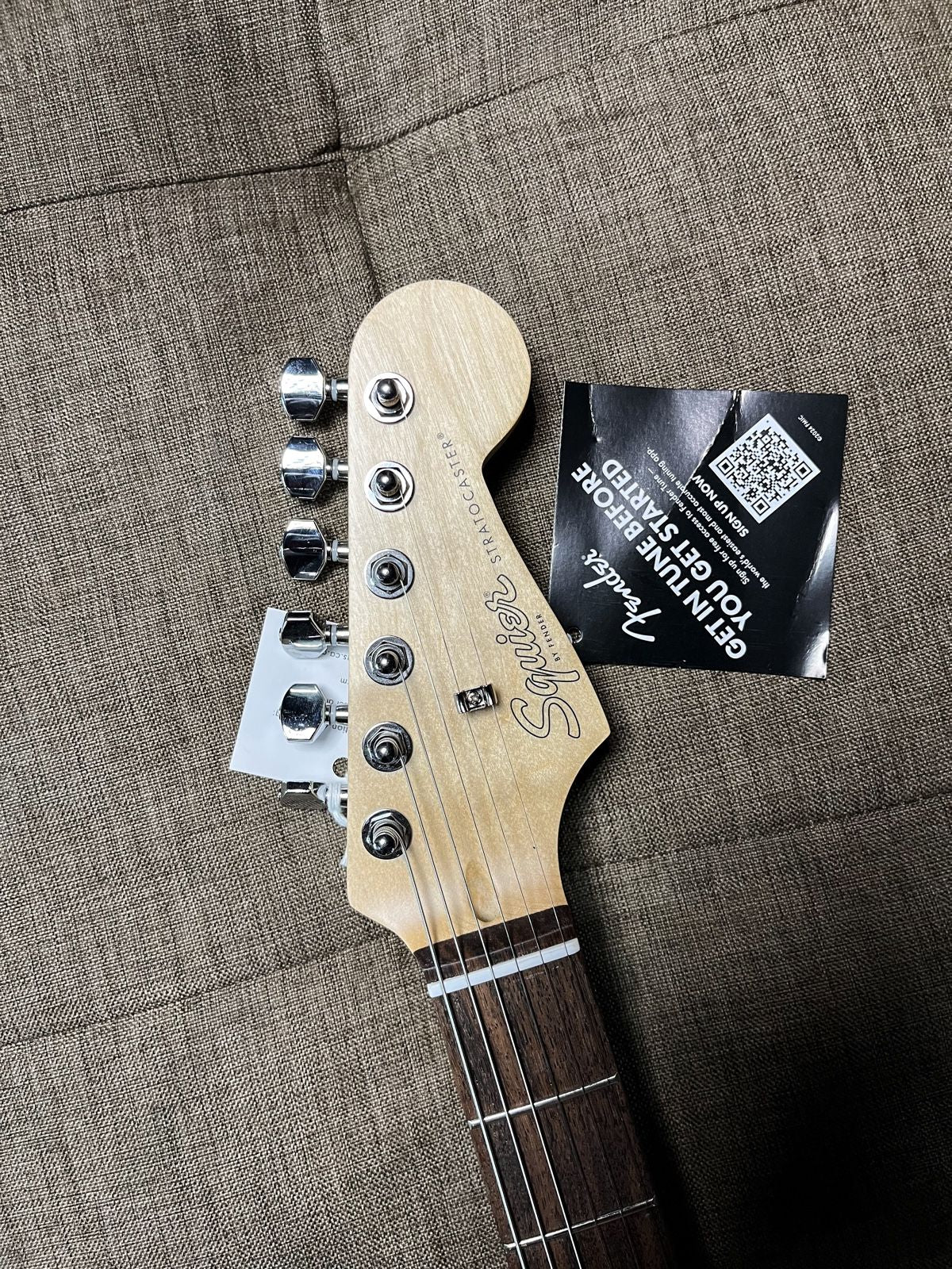 SQUIER DEBUT SERIES STRATOCASTER HSS ELECTRIC GUITAR, LAUREL FB, BLACK
