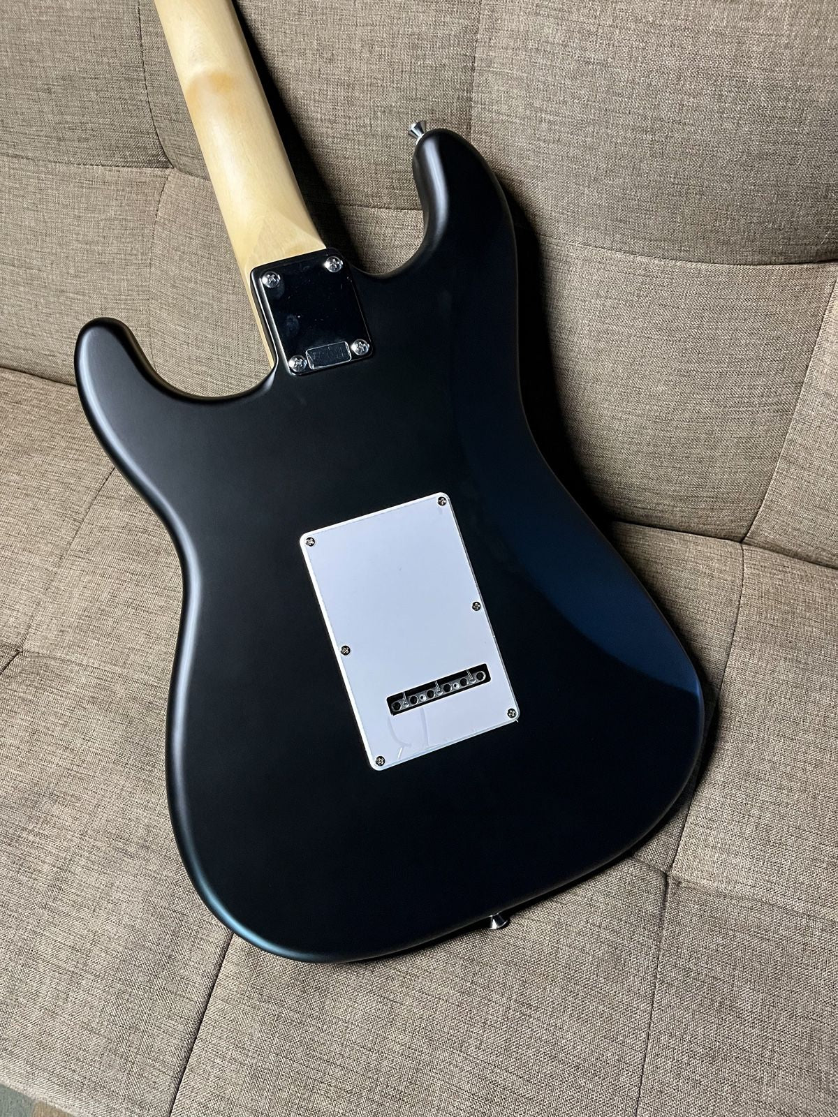SQUIER DEBUT SERIES STRATOCASTER HSS ELECTRIC GUITAR, LAUREL FB, BLACK