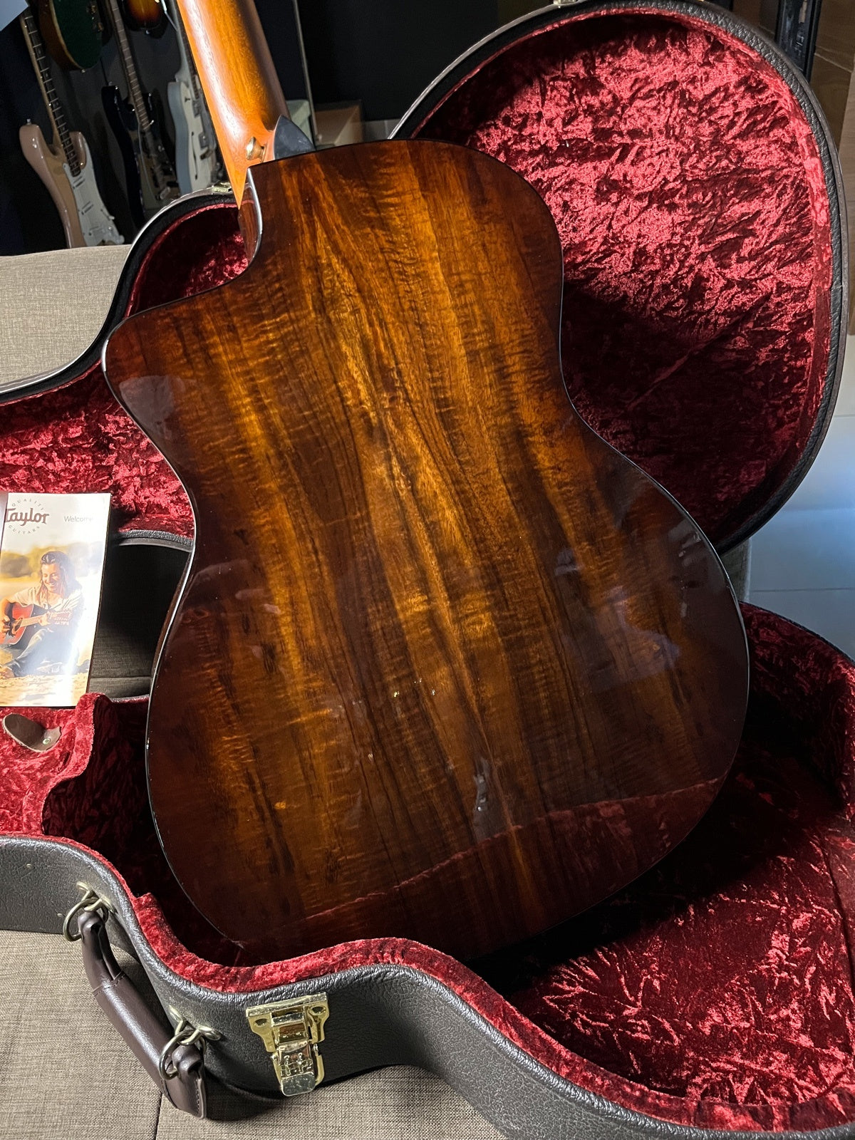 Taylor 224ce-k dlx
