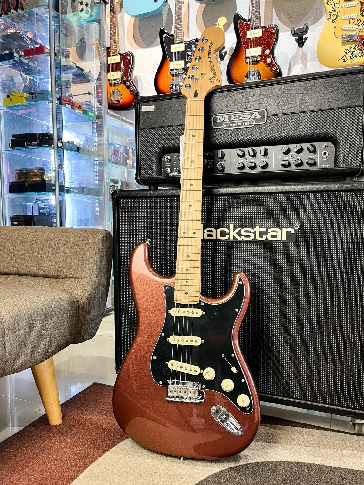 Fender Deluxe Roadhouse Stratocaster Maple FB In Classic Copper