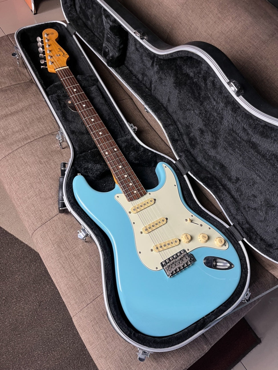 Fender Stratocaster Traditional 60s Sonic Blue Japan