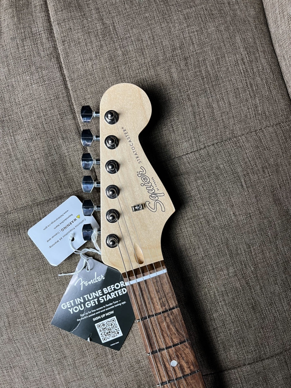 SQUIER DEBUT SERIES STRATOCASTER LAUREL FB DAPHNE BLUE