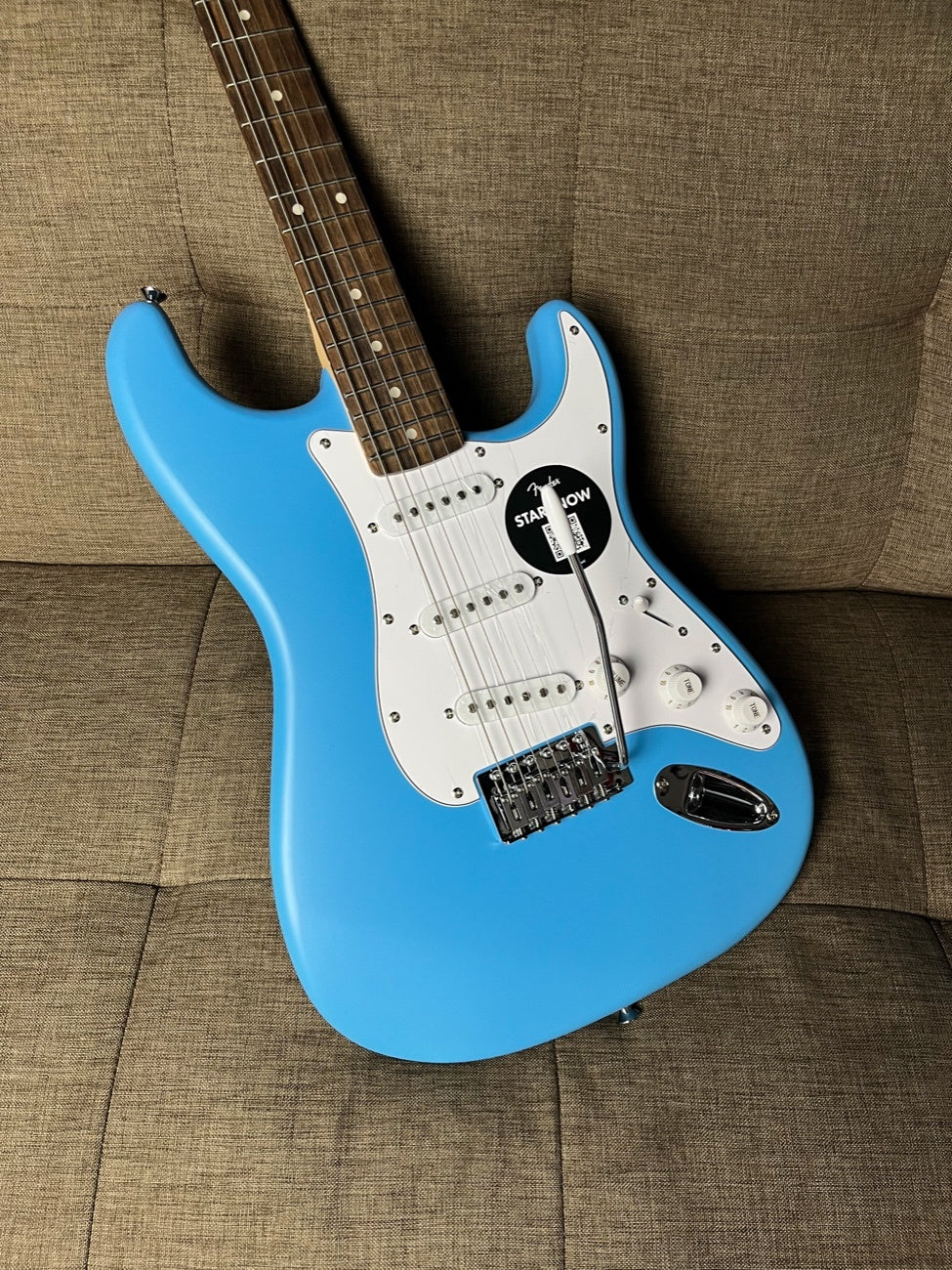 SQUIER DEBUT SERIES STRATOCASTER LAUREL FB CALIFORNIA BLUE