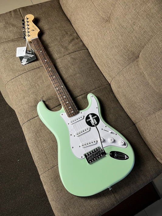 SQUIER DEBUT SERIES STRATOCASTER LAUREL FB SURF GREEN