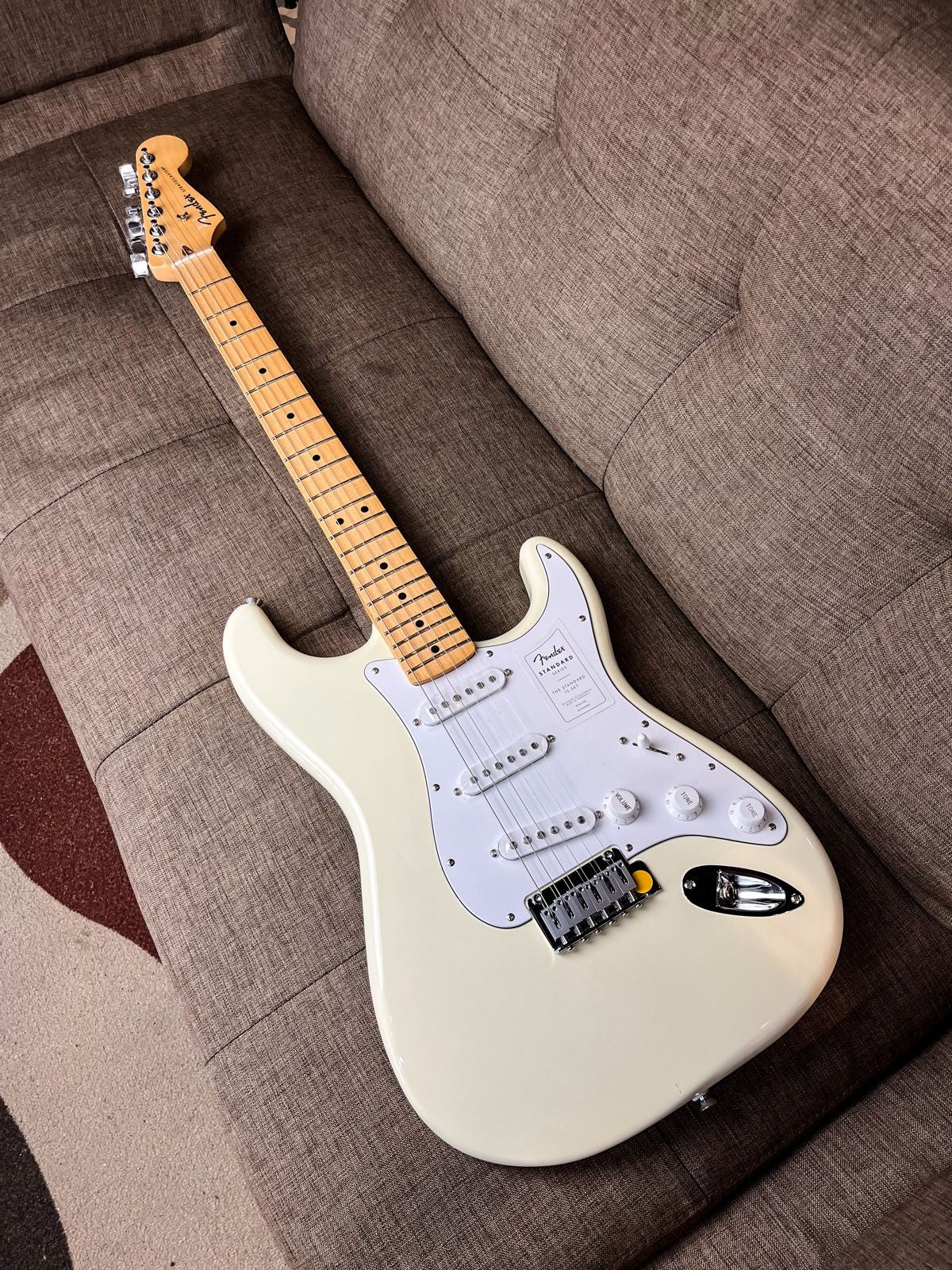 Fender Standard Series Stratocaster Olympic White